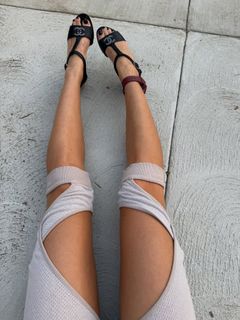 Iris Law feet photo 7