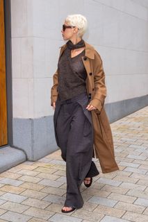 Iris Law feet photo 17