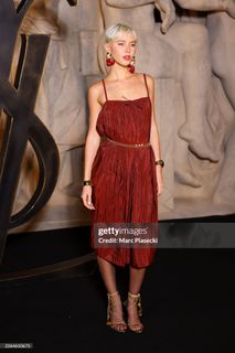 Iris Law feet photo 7