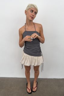 Iris Law feet photo 15