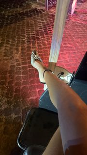 Iris Law feet photo 11