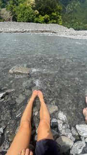Iris Law feet photo 13