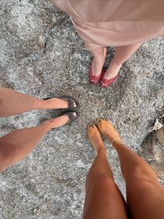 Iris Law feet photo 8