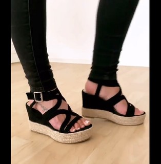 Iris Mareike Steen feet photo 8