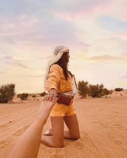 Iris Mittenaere feet photo thumbnail