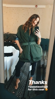 Iris Mittenaere feet photo thumbnail