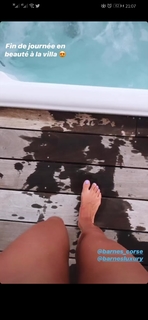 Iris Mittenaere feet photo thumbnail