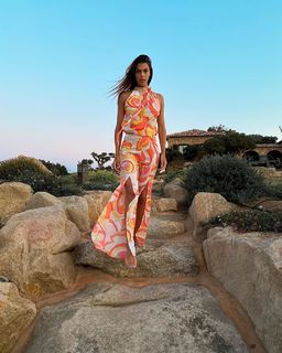Iris Mittenaere feet photo thumbnail