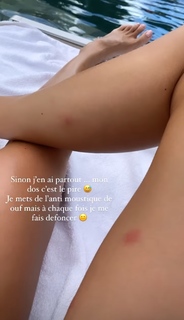 Iris Mittenaere feet photo thumbnail