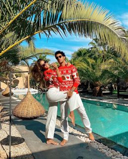 Iris Mittenaere feet photo thumbnail