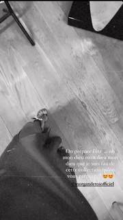 Iris Mittenaere feet photo thumbnail