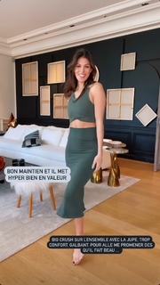 Iris Mittenaere feet photo thumbnail