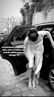 Iris Mittenaere feet photo thumbnail