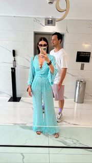 Iris Mittenaere feet photo thumbnail