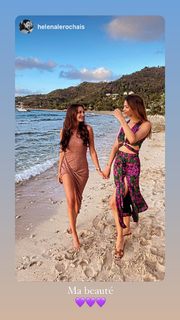 Iris Mittenaere feet photo thumbnail