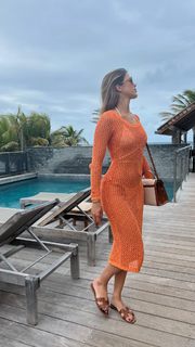 Iris Mittenaere feet photo thumbnail