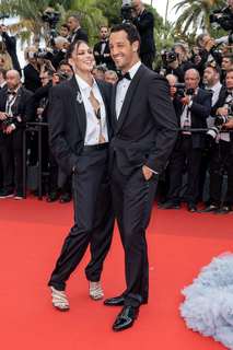 Iris Mittenaere feet photo thumbnail