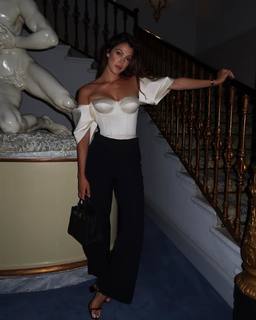 Iris Mittenaere feet photo thumbnail
