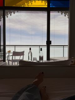 Iris Mittenaere feet photo 7