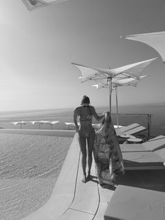 Iris Mittenaere feet photo 5