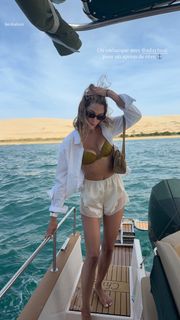 Iris Mittenaere feet photo 3