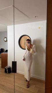 Iris Mittenaere feet photo 16