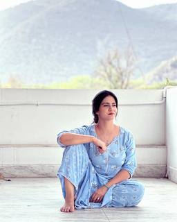 Iris Vatrana feet photo 2