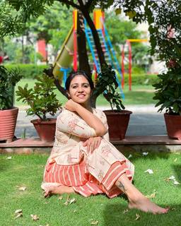 Iris Vatrana feet photo 14