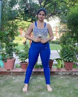 Iris Vatrana feet photo 9