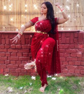 Iris Vatrana feet photo 7