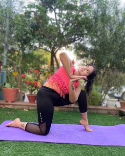 Iris Vatrana feet photo 14