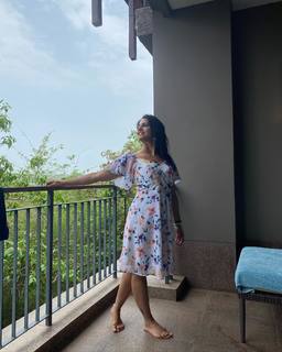 Iris Vatrana feet photo 8
