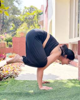 Iris Vatrana feet photo 1