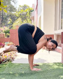 Iris Vatrana feet photo 20
