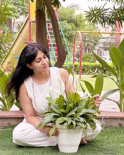 Iris Vatrana feet photo 18