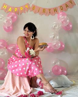 Iris Vatrana feet photo 11