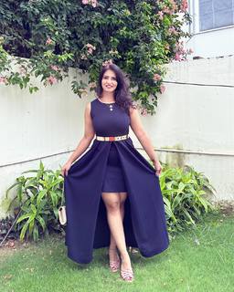 Iris Vatrana feet photo 1