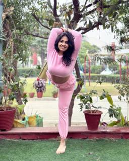 Iris Vatrana feet photo 6