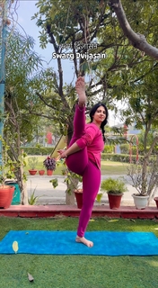 Iris Vatrana feet photo 6