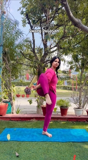 Iris Vatrana feet photo 3