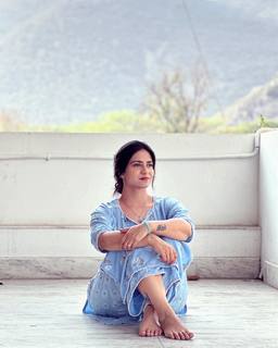 Iris Vatrana feet photo 11