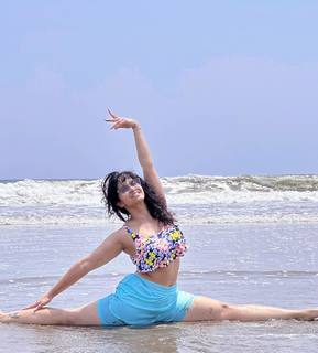 Iris Vatrana feet photo 14