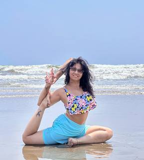 Iris Vatrana feet photo 12