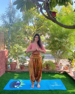 Iris Vatrana feet photo 18