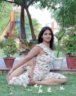 Iris Vatrana feet photo 17