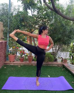 Iris Vatrana feet photo 12