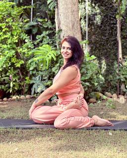 Iris Vatrana feet photo 18