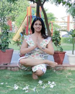 Iris Vatrana feet photo 20