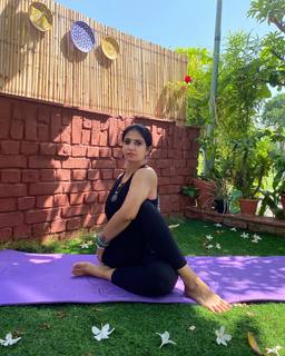 Iris Vatrana feet photo 12