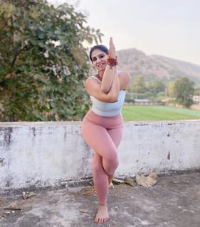 Iris Vatrana feet photo 5